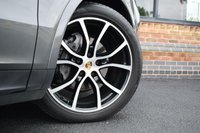 USED 2019 19 PORSCHE CAYENNE 3.0 V6 TIPTRONIC 5d 336 BHP COOLED SEATS / PANORAMIC ROOF
