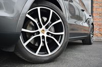USED 2019 19 PORSCHE CAYENNE 3.0 V6 TIPTRONIC 5d 336 BHP COOLED SEATS / PANORAMIC ROOF