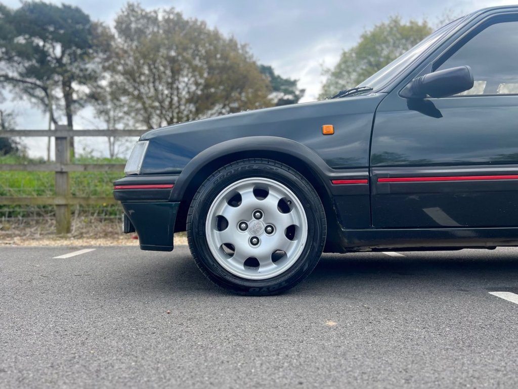 USED 1993 PEUGEOT 205 GTI // 3d // 1.9 121 BHP // Sorrento Green Special Edition // px swap 