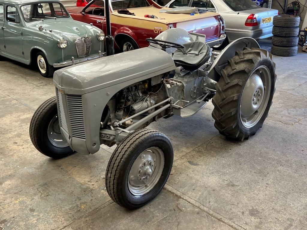 USED 1949 MASSEY FERGUSON ALL MODELS TE20 // 2100cc // Classic tractor // Px swap 