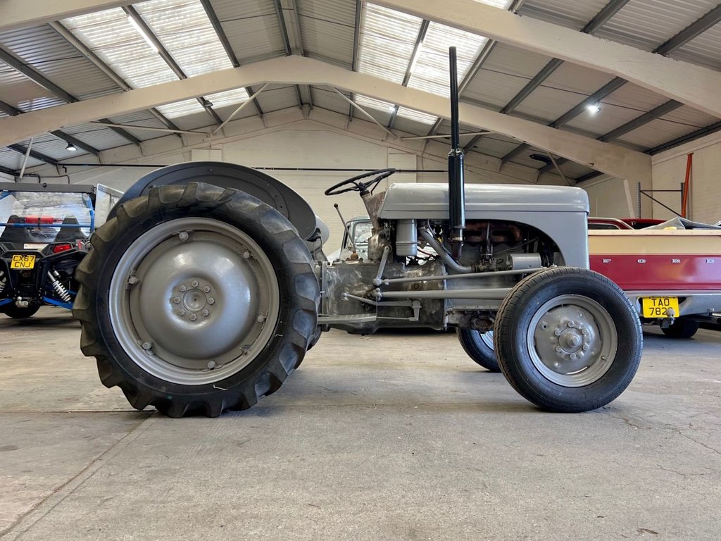 USED 1949 MASSEY FERGUSON ALL MODELS TE20 // 2100cc // Classic tractor // Px swap 