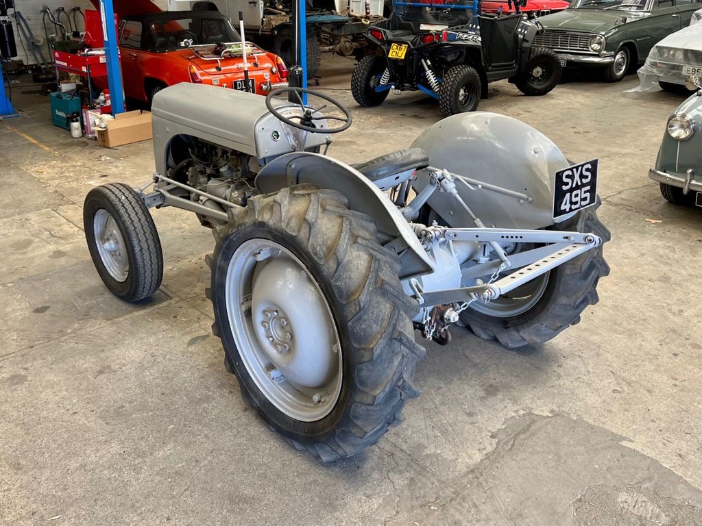 USED 1949 MASSEY FERGUSON ALL MODELS TE20 // 2100cc // Classic tractor // Px swap 