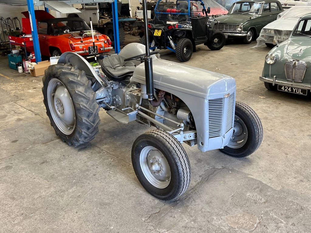 USED 1949 MASSEY FERGUSON ALL MODELS TE20 // 2100cc // Classic tractor // Px swap 