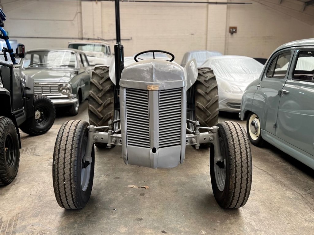 USED 1949 MASSEY FERGUSON ALL MODELS TE20 // 2100cc // Classic tractor // Px swap 