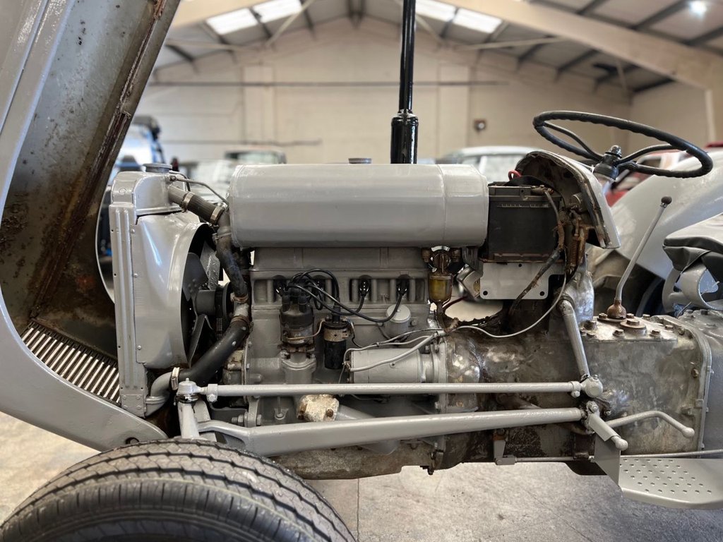 USED 1949 MASSEY FERGUSON ALL MODELS TE20 // 2100cc // Classic tractor // Px swap 