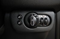 USED 2016 66 MINI CLUBMAN 1.5 COOPER 5d 134 BHP AN AUTOMATIC WITH SAT NAV & PARK DISTANCE CONTROL