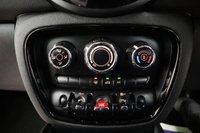 USED 2016 66 MINI CLUBMAN 1.5 COOPER 5d 134 BHP AN AUTOMATIC WITH SAT NAV & PARK DISTANCE CONTROL