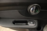 USED 2016 66 MINI CLUBMAN 1.5 COOPER 5d 134 BHP AN AUTOMATIC WITH SAT NAV & PARK DISTANCE CONTROL
