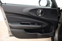 USED 2016 66 MINI CLUBMAN 1.5 COOPER 5d 134 BHP AN AUTOMATIC WITH SAT NAV & PARK DISTANCE CONTROL