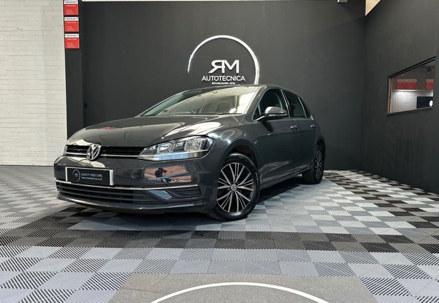 2017 17 Volkswagen Golf 1.6 SE NAVIGATION TDI BLUEMOTION TECHNOLOGY DSG 5d 114 BHP