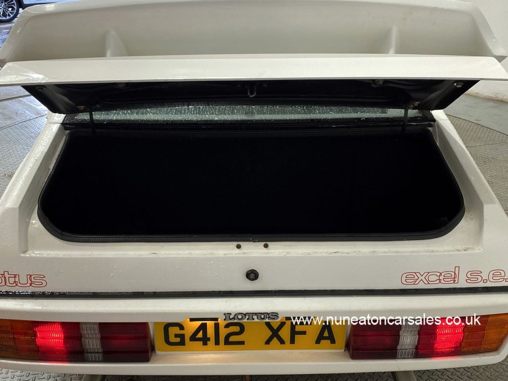 USED 1989 G LOTUS ECLAT 2.2 EXCEL 2d 160 BHP Recent Service and Maintenance