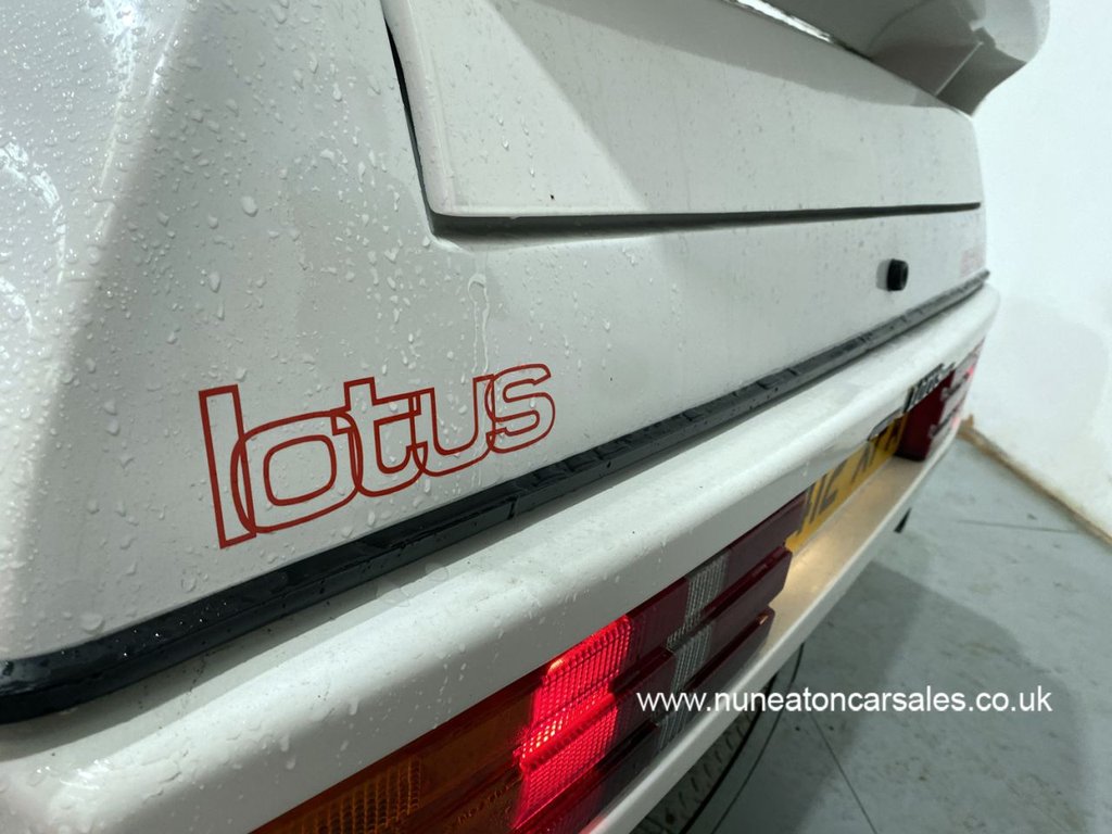 USED 1989 G LOTUS ECLAT 2.2 EXCEL 2d 160 BHP Recent Service and Maintenance