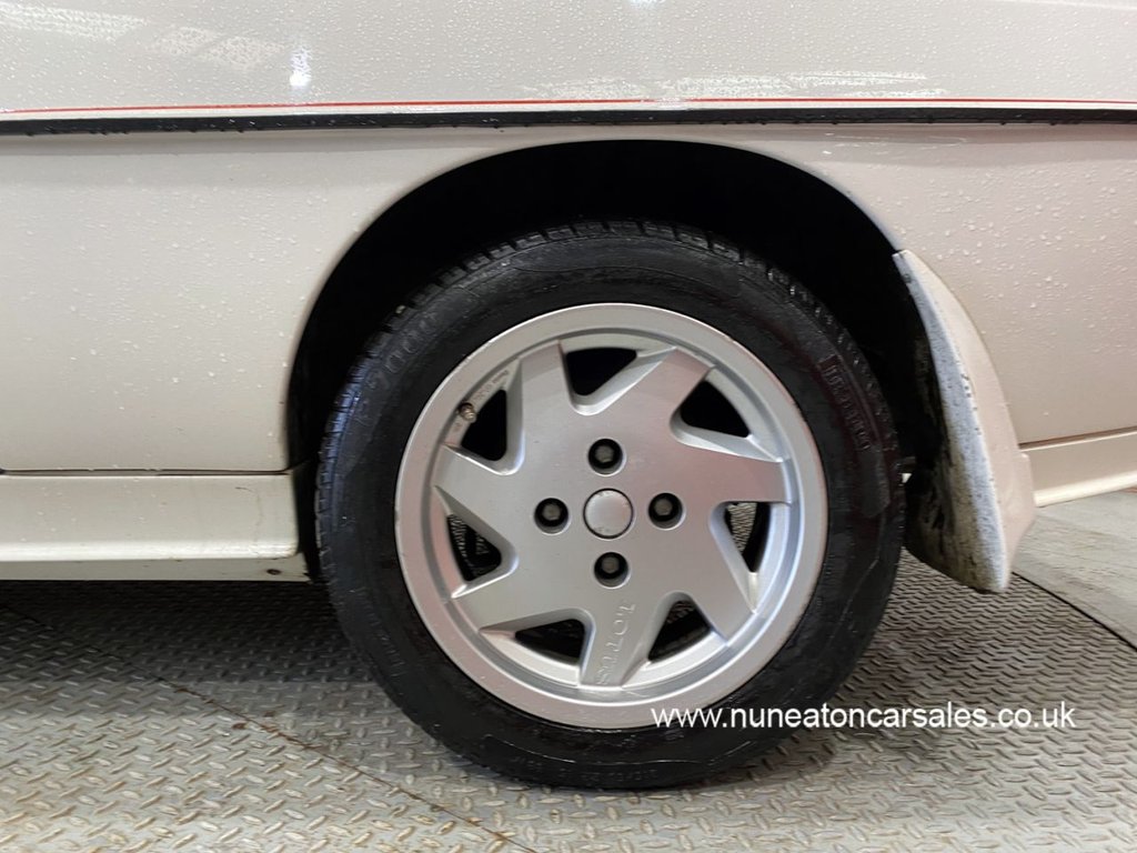 USED 1989 G LOTUS ECLAT 2.2 EXCEL 2d 160 BHP Recent Service and Maintenance