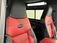 USED 2016 65 LAND ROVER DEFENDER 2.2 TD XS STATION WAGON 3d 122 BHP Striking Defender 90 2.2 TD XS Station Wagon Panoramic Rear Side Glass,  Ebony / Pimento full leather, Towbar , Detachable Leather Anti Theft Steering Wheel