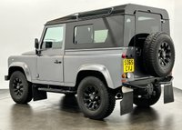 USED 2016 65 LAND ROVER DEFENDER 2.2 TD XS STATION WAGON 3d 122 BHP Striking Defender 90 2.2 TD XS Station Wagon Panoramic Rear Side Glass,  Ebony / Pimento full leather, Towbar , Detachable Leather Anti Theft Steering Wheel