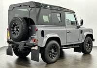USED 2016 65 LAND ROVER DEFENDER 2.2 TD XS STATION WAGON 3d 122 BHP Striking Defender 90 2.2 TD XS Station Wagon Panoramic Rear Side Glass,  Ebony / Pimento full leather, Towbar , Detachable Leather Anti Theft Steering Wheel