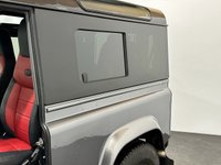 USED 2016 65 LAND ROVER DEFENDER 2.2 TD XS STATION WAGON 3d 122 BHP Striking Defender 90 2.2 TD XS Station Wagon Panoramic Rear Side Glass,  Ebony / Pimento full leather, Towbar , Detachable Leather Anti Theft Steering Wheel