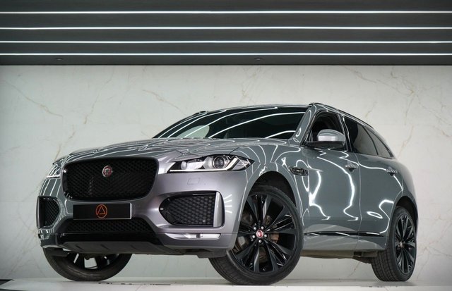 2020 20 Jaguar F-Pace 2.0 CHEQUERED FLAG AWD 5d 178 BHP