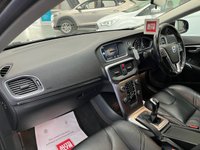 USED 2015 15 VOLVO V40 2.0 D2 Lux Nav Hatchback 5dr Diesel Manual Euro 6 (s/s) (120 ps) Nav,Cruise,DAB,&pound;0Tax,1 P.Owner