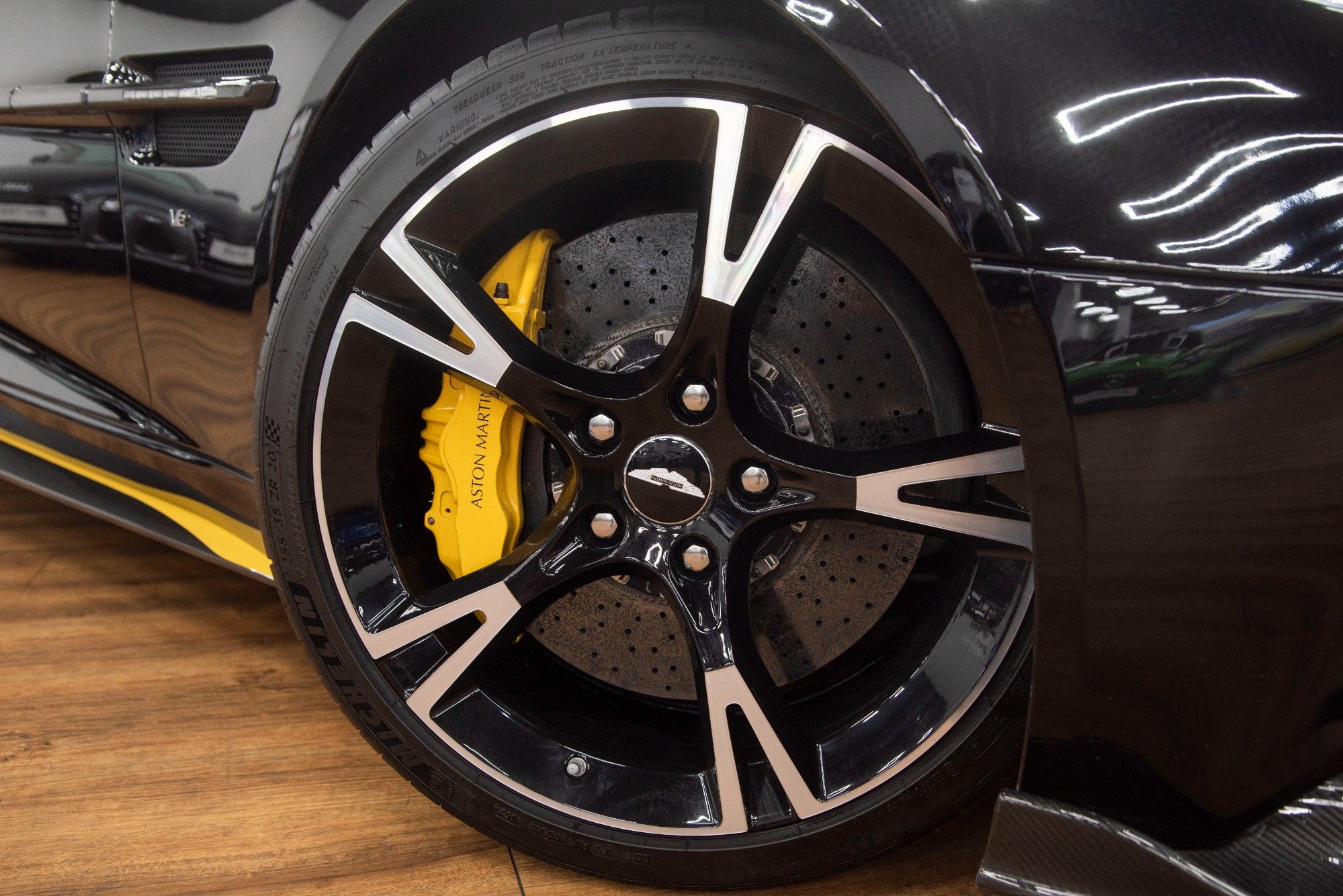 USED 2017 17 ASTON MARTIN VANQUISH 5.9 V12 S 