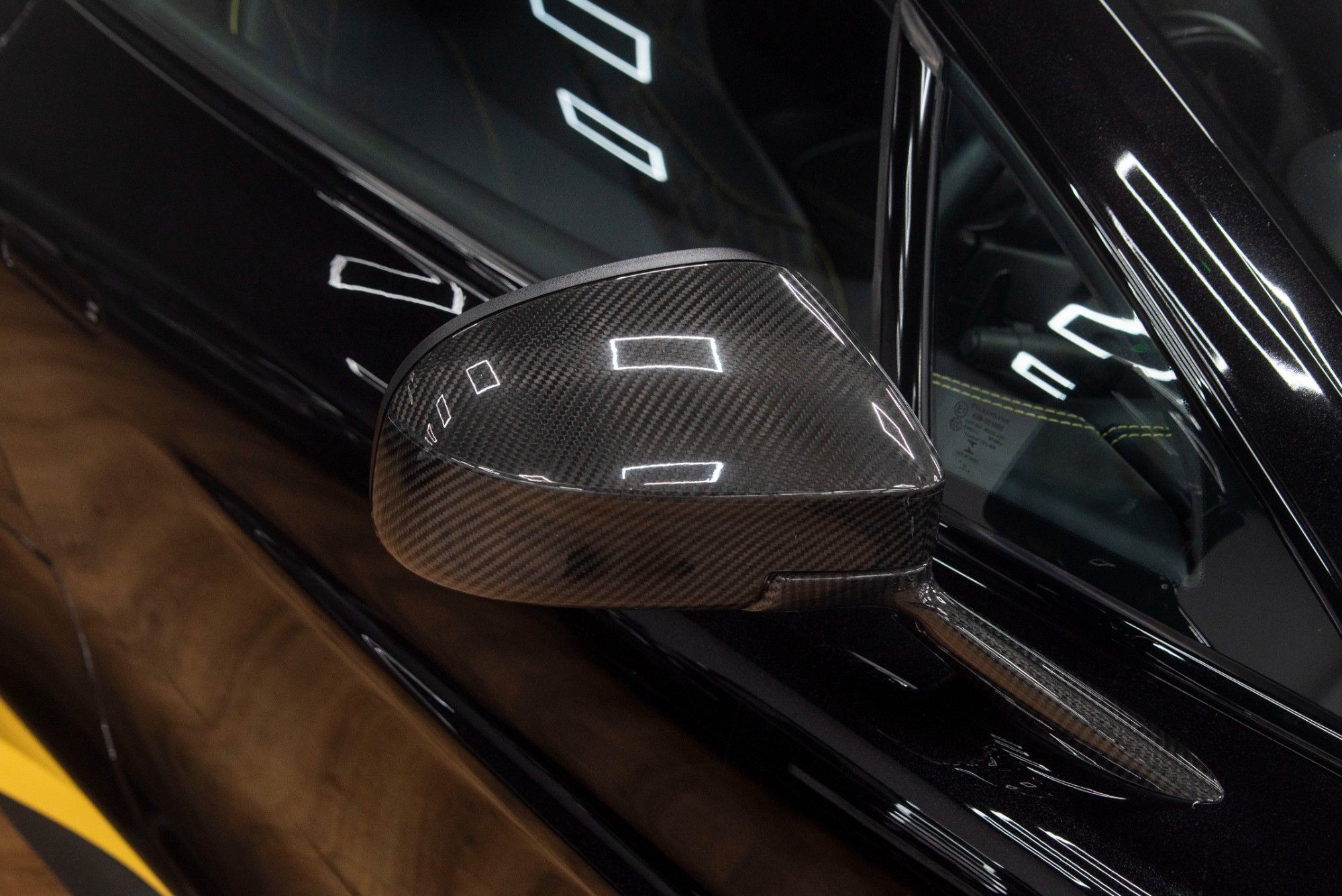 USED 2017 17 ASTON MARTIN VANQUISH 5.9 V12 S 