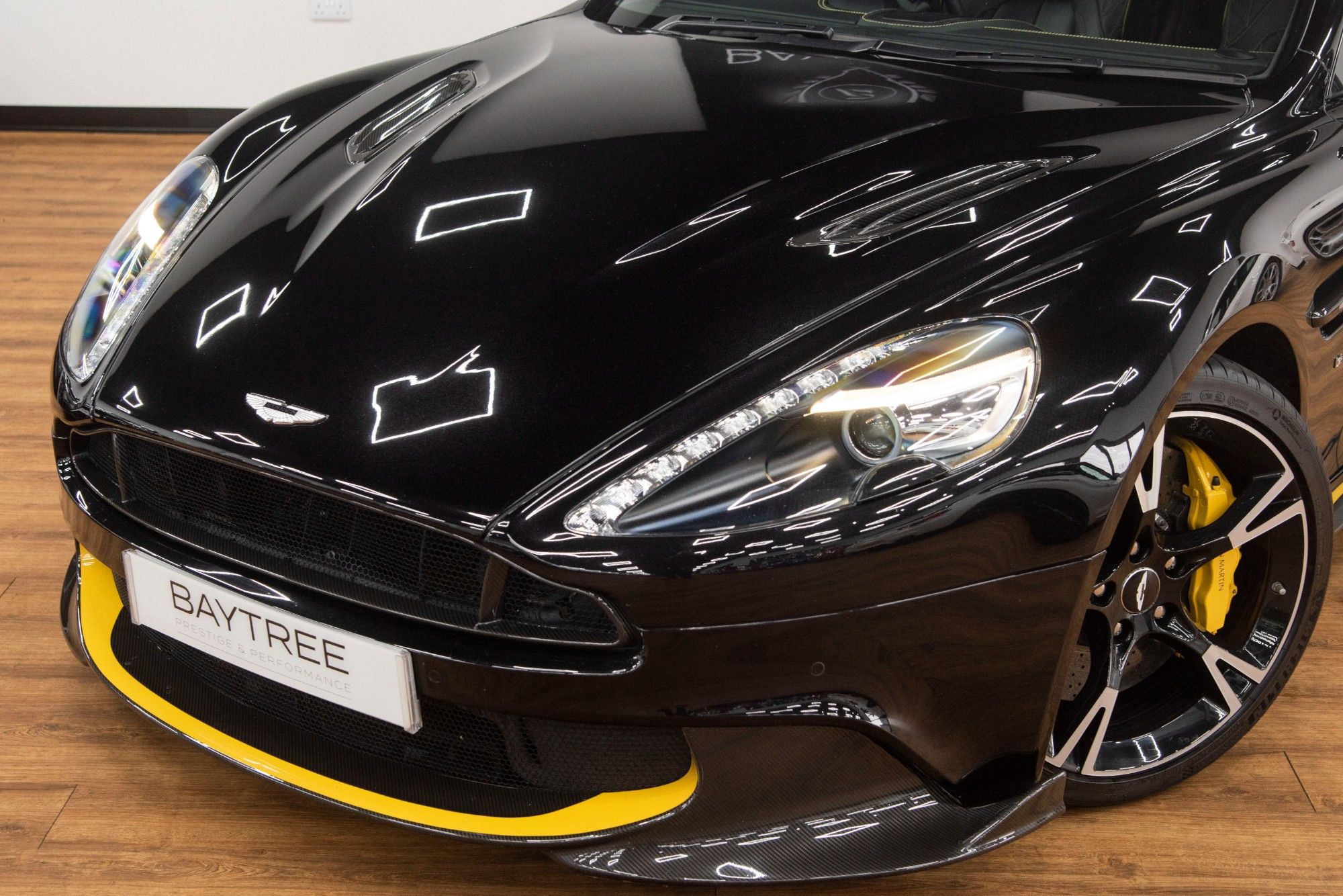 USED 2017 17 ASTON MARTIN VANQUISH 5.9 V12 S 