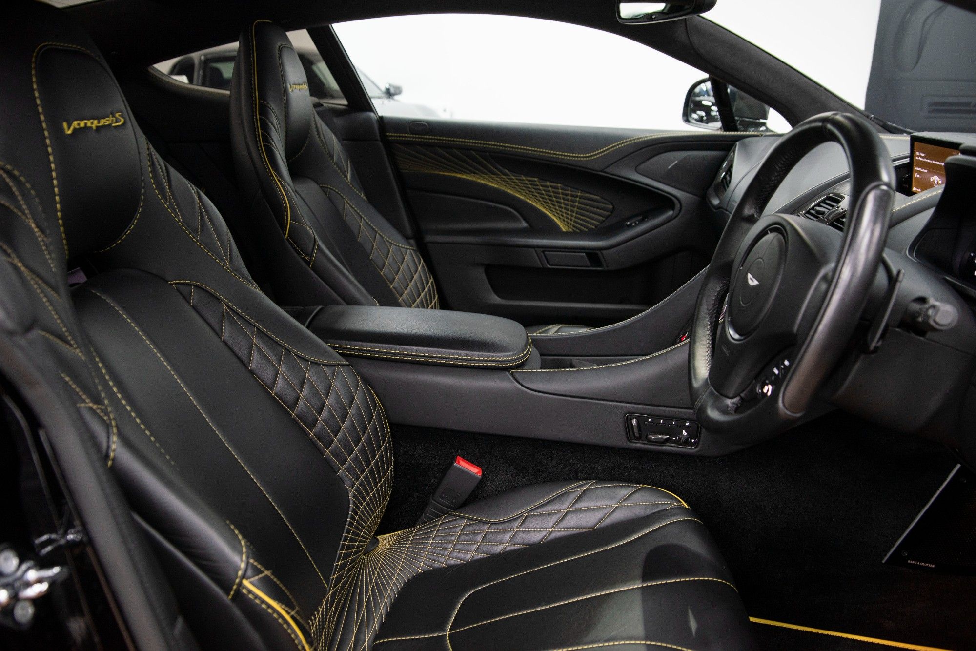 USED 2017 17 ASTON MARTIN VANQUISH 5.9 V12 S 