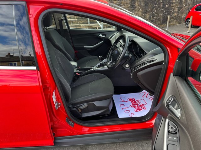 2015 FORD, FOCUS - Photo 10