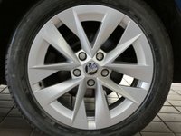 USED 2020 70 SKODA OCTAVIA 2.0 SE L FIRST EDITION TDI DSG 5d 148 BHP SAT NAV HEATED PART LEATHER REAR VIEW CAMERA CRUISE CONTROL PARKING SENSORS 1 OWNER EXCELLENT SERVICE HISTORY