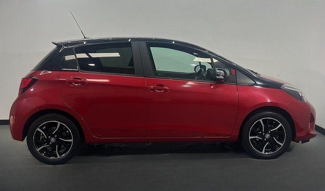 2016 TOYOTA YARIS - Photo 8