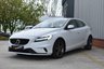 USED 2018 18 VOLVO V40 2.0 T2 R-DESIGN NAV PLUS 5d 121 BHP 