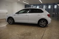 USED 2020 20 VOLKSWAGEN POLO 1.0 R-LINE TSI DSG 5d 114 BHP SERVICED BY VOLKSWAGEN IN APRIL 2025, APPLE CAR PLAY, HEATED SEATS