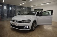 USED 2020 20 VOLKSWAGEN POLO 1.0 R-LINE TSI DSG 5d 114 BHP SERVICED BY VOLKSWAGEN IN APRIL 2025, APPLE CAR PLAY, HEATED SEATS
