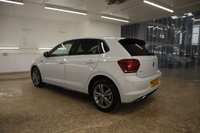 USED 2020 20 VOLKSWAGEN POLO 1.0 R-LINE TSI DSG 5d 114 BHP SERVICED BY VOLKSWAGEN IN APRIL 2025, APPLE CAR PLAY, HEATED SEATS