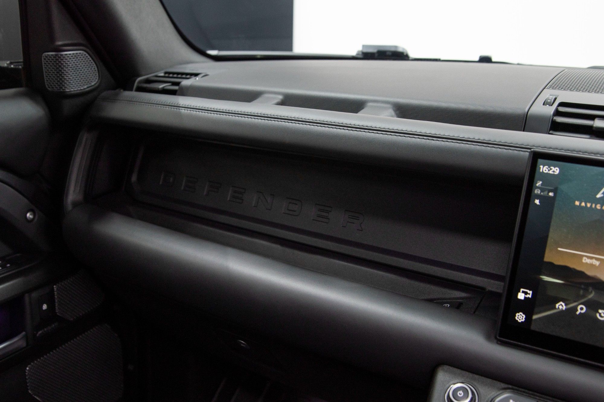 USED 2022 22 LAND ROVER DEFENDER 5.0 V8 CARPATHIAN EDITION 