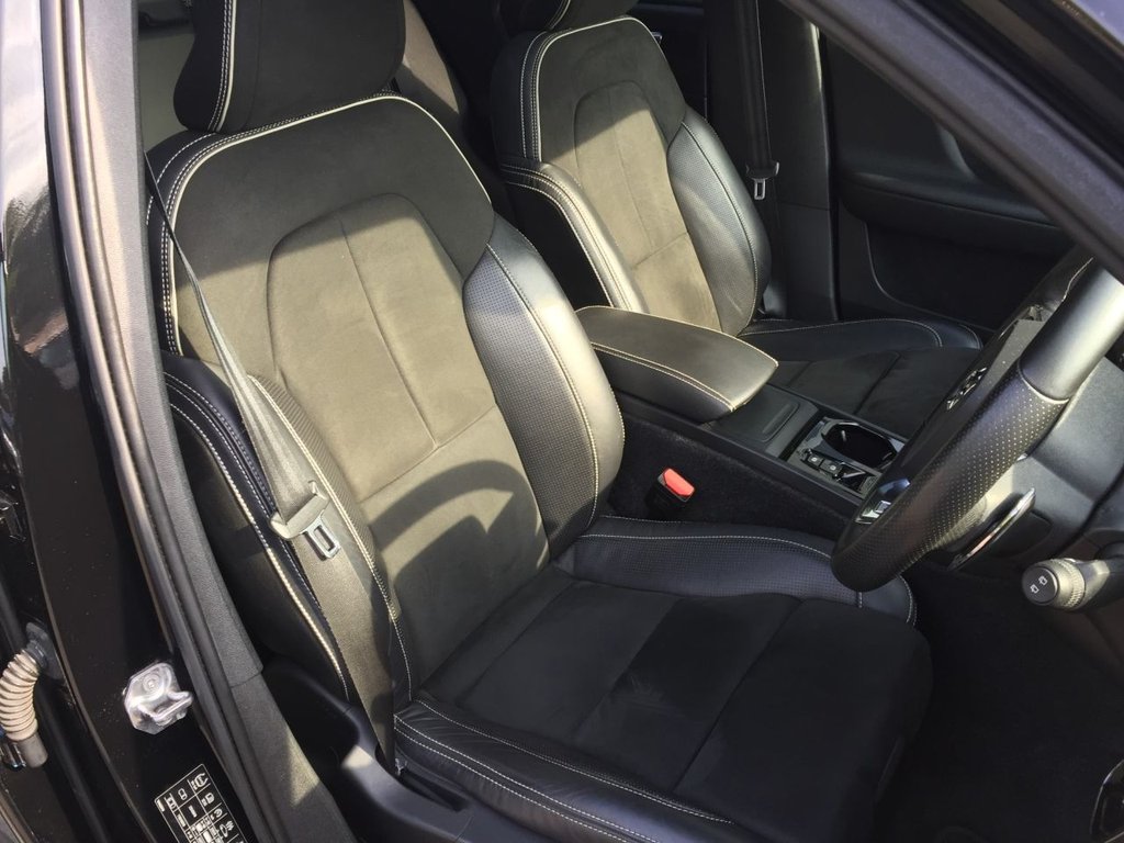 USED 2018 18 VOLVO XC40 2.0 T5 FIRST EDITION AWD 5d 247 BHP FIRST EDITION FULL HISTORY
