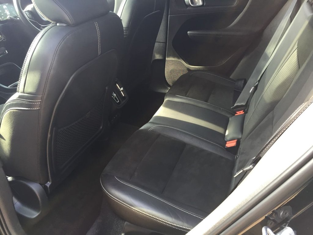 USED 2018 18 VOLVO XC40 2.0 T5 FIRST EDITION AWD 5d 247 BHP FIRST EDITION FULL HISTORY