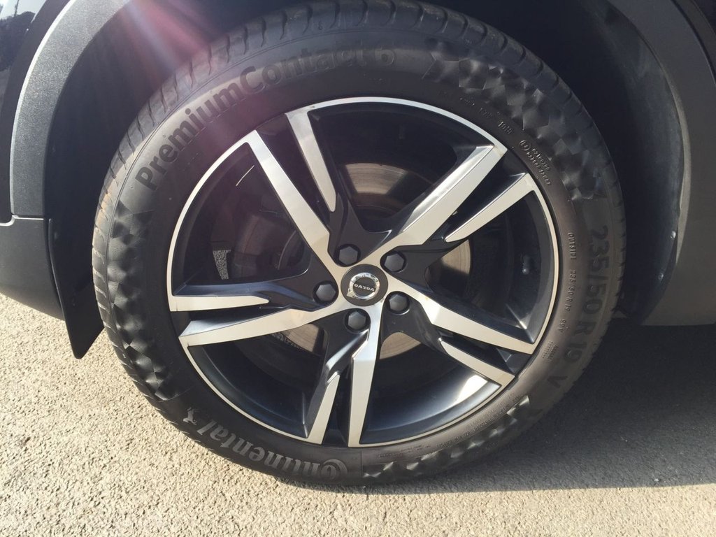 USED 2018 18 VOLVO XC40 2.0 T5 FIRST EDITION AWD 5d 247 BHP FIRST EDITION FULL HISTORY