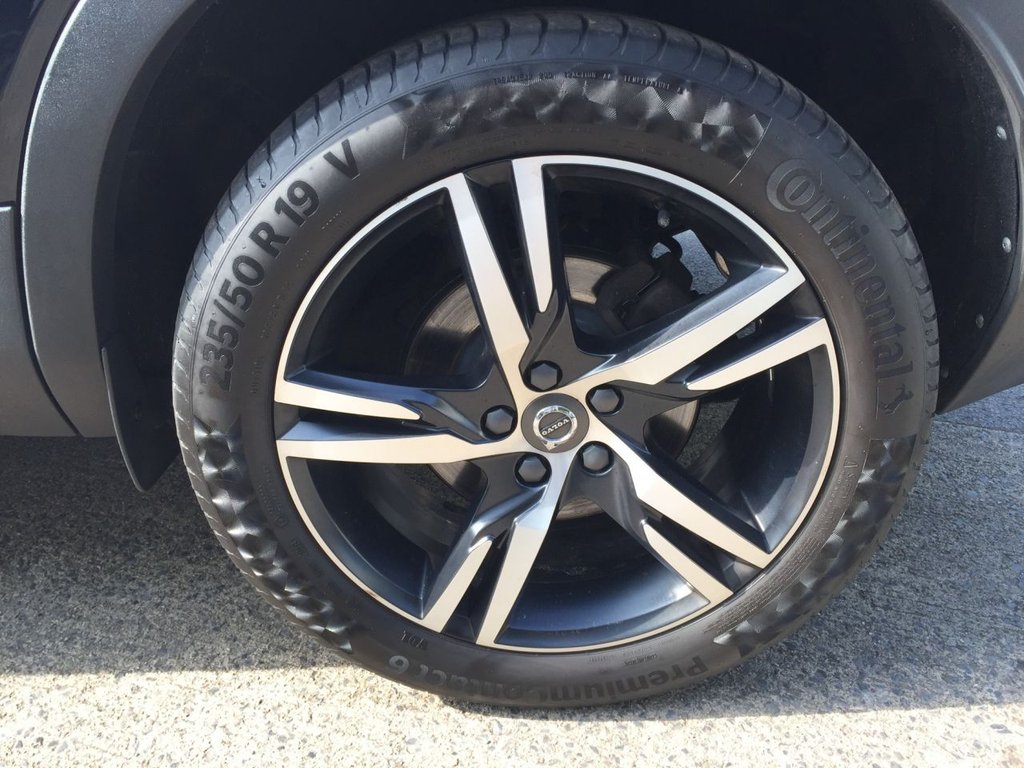 USED 2018 18 VOLVO XC40 2.0 T5 FIRST EDITION AWD 5d 247 BHP FIRST EDITION FULL HISTORY