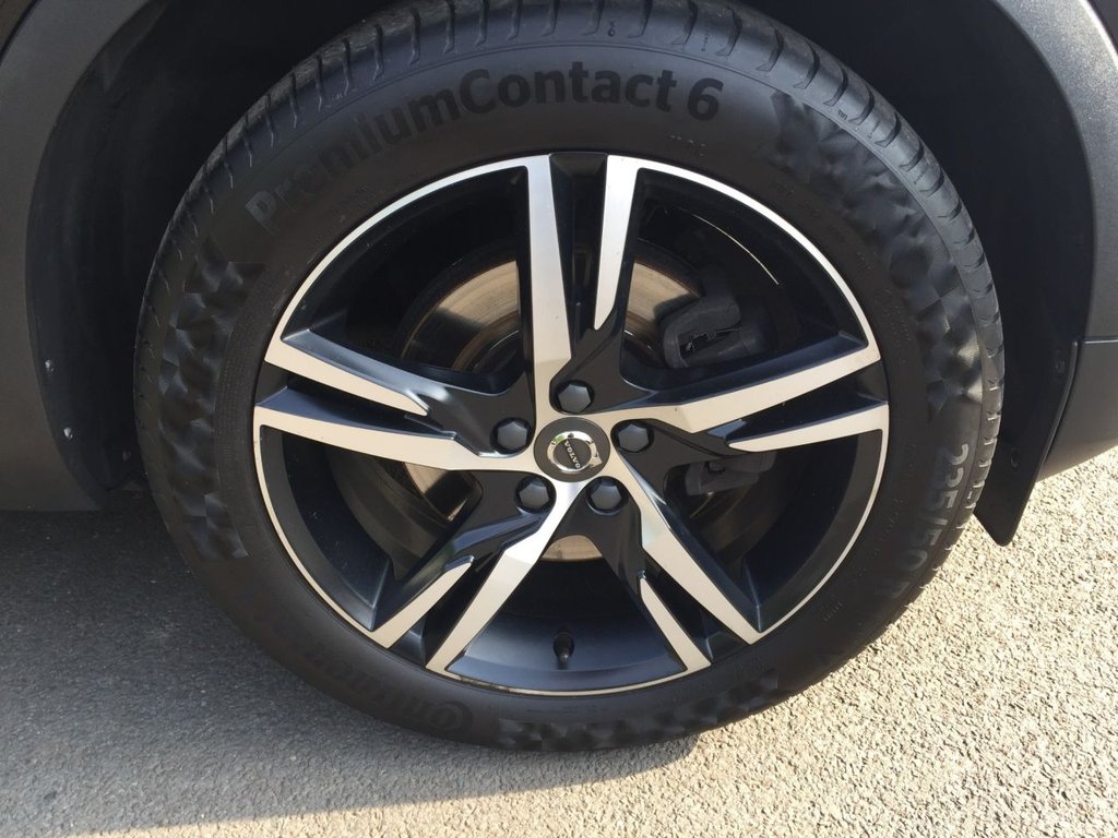 USED 2018 18 VOLVO XC40 2.0 T5 FIRST EDITION AWD 5d 247 BHP FIRST EDITION FULL HISTORY