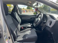 USED 2015 15 TOYOTA YARIS 1.3 VVT-I ICON 5d 99 BHP 