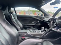 USED 2016 S AUDI R8 5.2 V10 PLUS QUATTRO 2d 602 BHP 