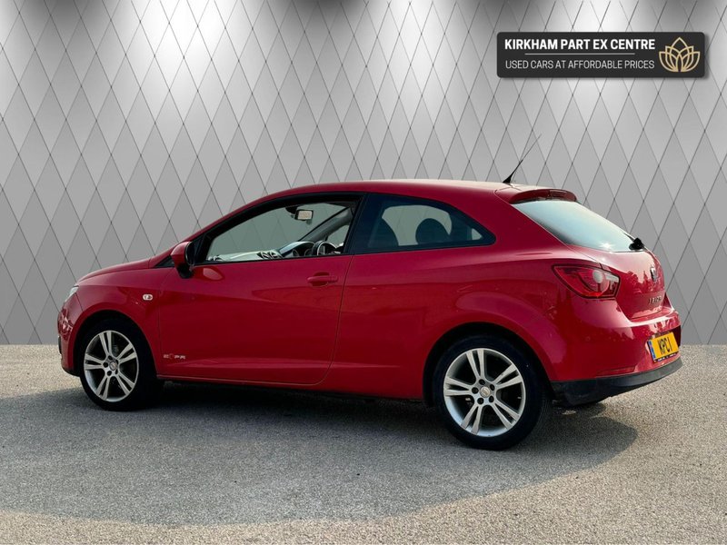 2011 SEAT Ibiza in red — photo 6 of 23