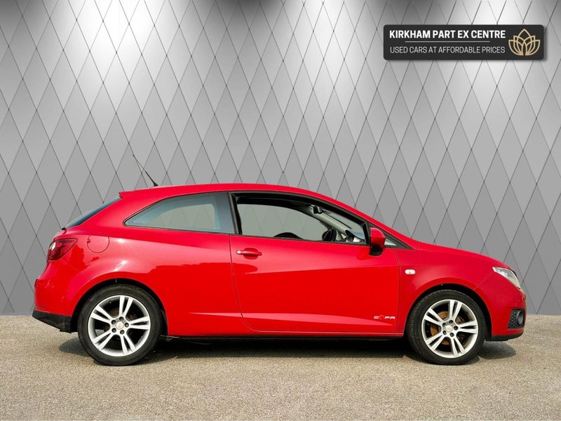 2011 SEAT Ibiza in red — photo 13 of 23
