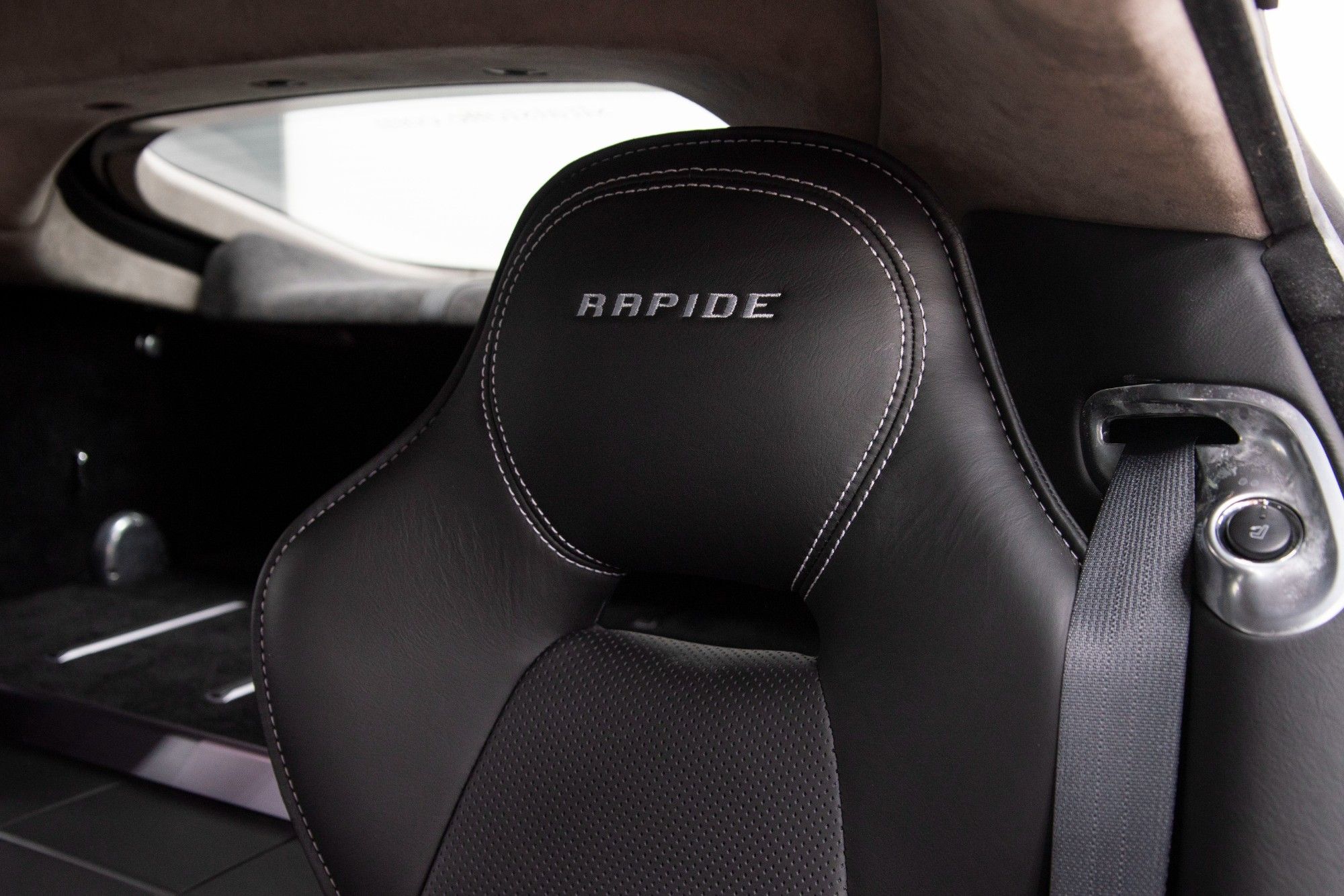 USED 2012 12 ASTON MARTIN RAPIDE 5.9 V12 