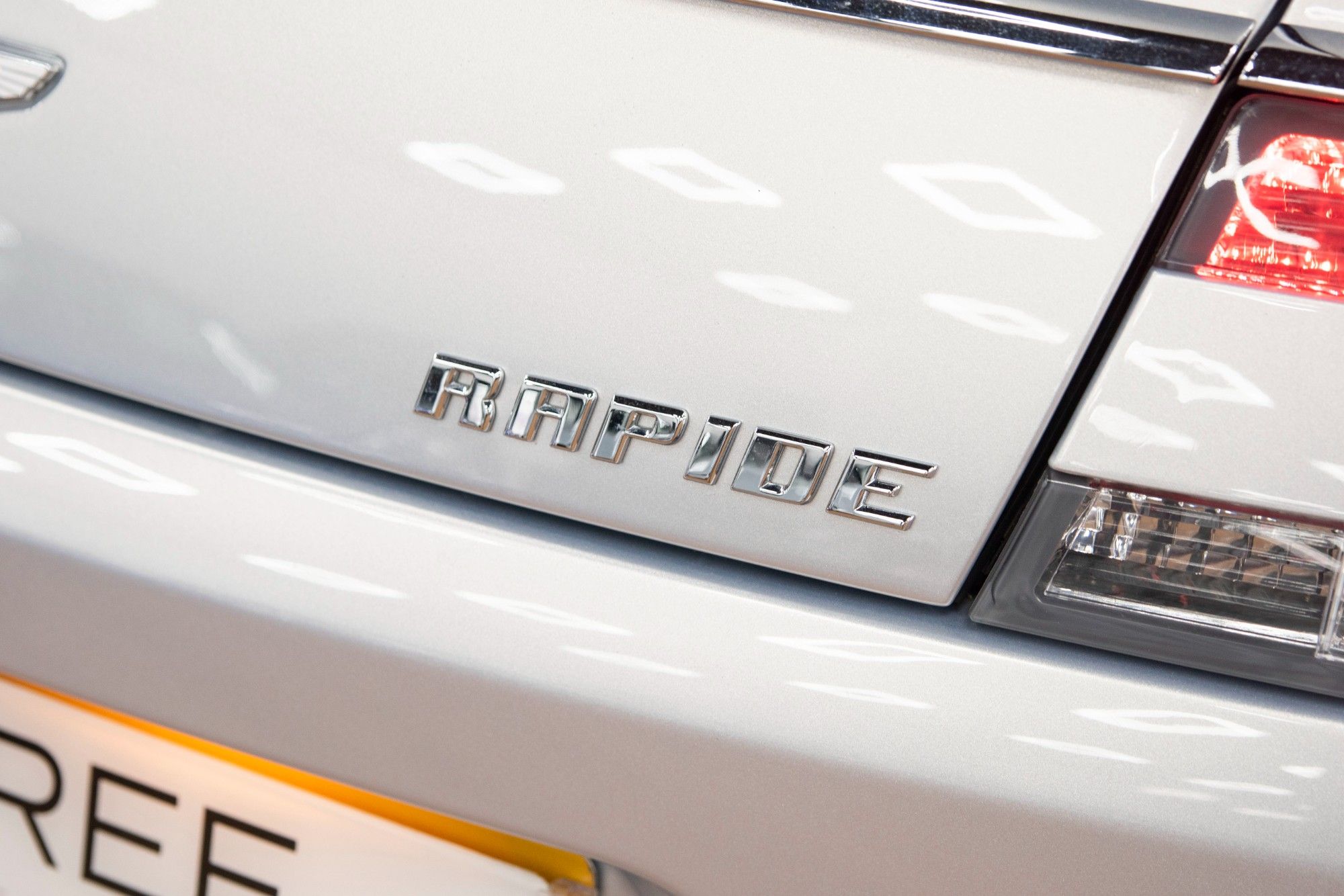 USED 2012 12 ASTON MARTIN RAPIDE 5.9 V12 