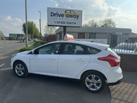 USED 2011 11 FORD FOCUS 1.6 ZETEC 5d 104 BHP FRESH MOT, JUST BEEN SERVICED!