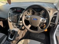 USED 2011 11 FORD FOCUS 1.6 ZETEC 5d 104 BHP FRESH MOT, JUST BEEN SERVICED!