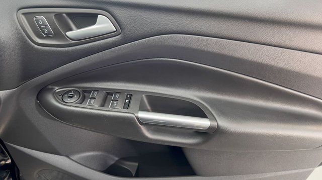 2020 FORD KUGA - Photo 11