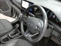 USED 2020 69 HYUNDAI IONIQ 1.6 PREMIUM SE MHEV 5d 140 BHP SAT NAV LEATHER HEATED SEATS STEERING WHEEL REAR VIEW CAMERA 1 OWNER EXCELLENT SERVICE HISTORY HYUNDAI WARRANTY TILL FEB 2025